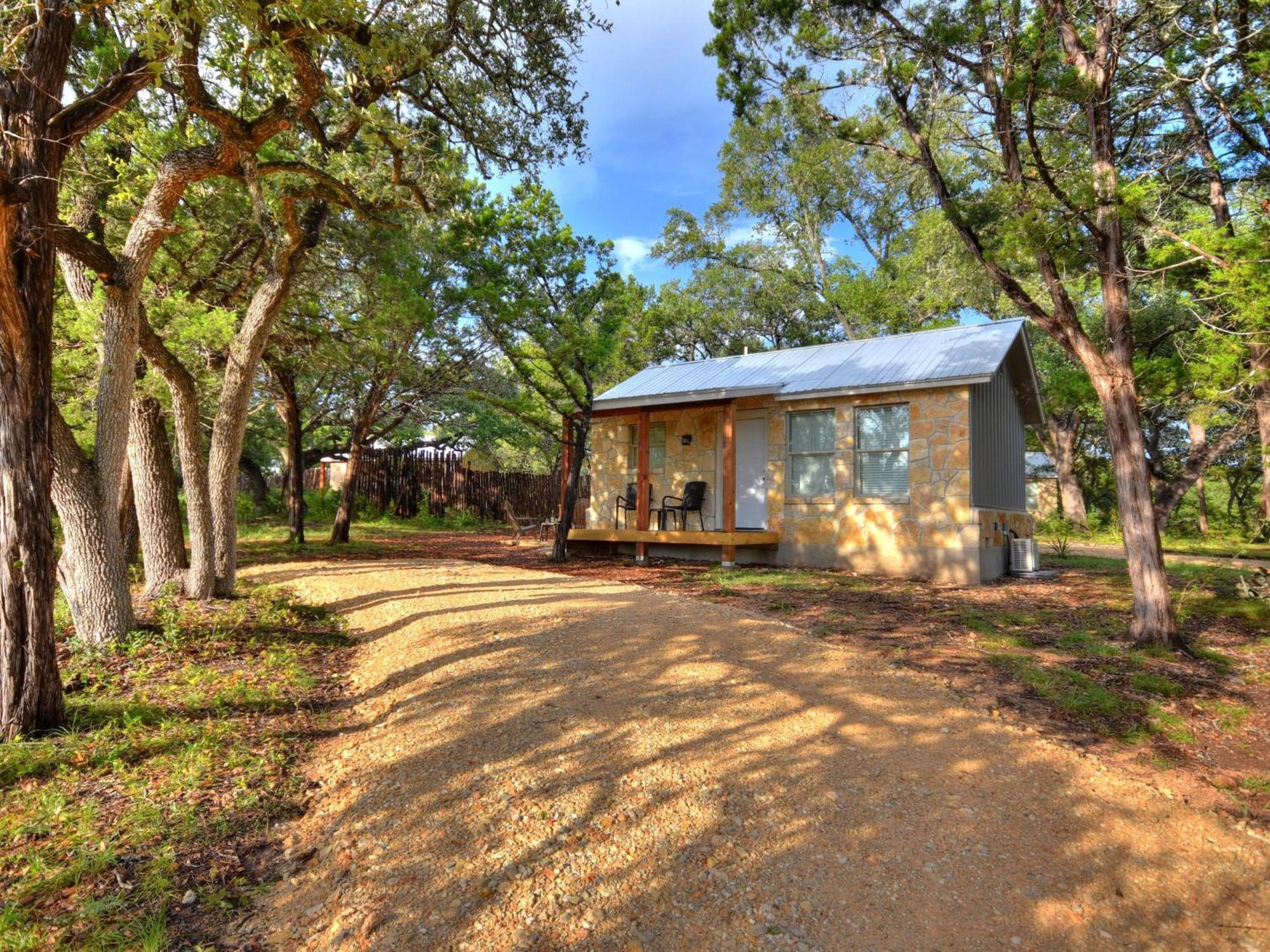 Cabins At Flite Acres - Morning Dove Wimberley Exteriör bild